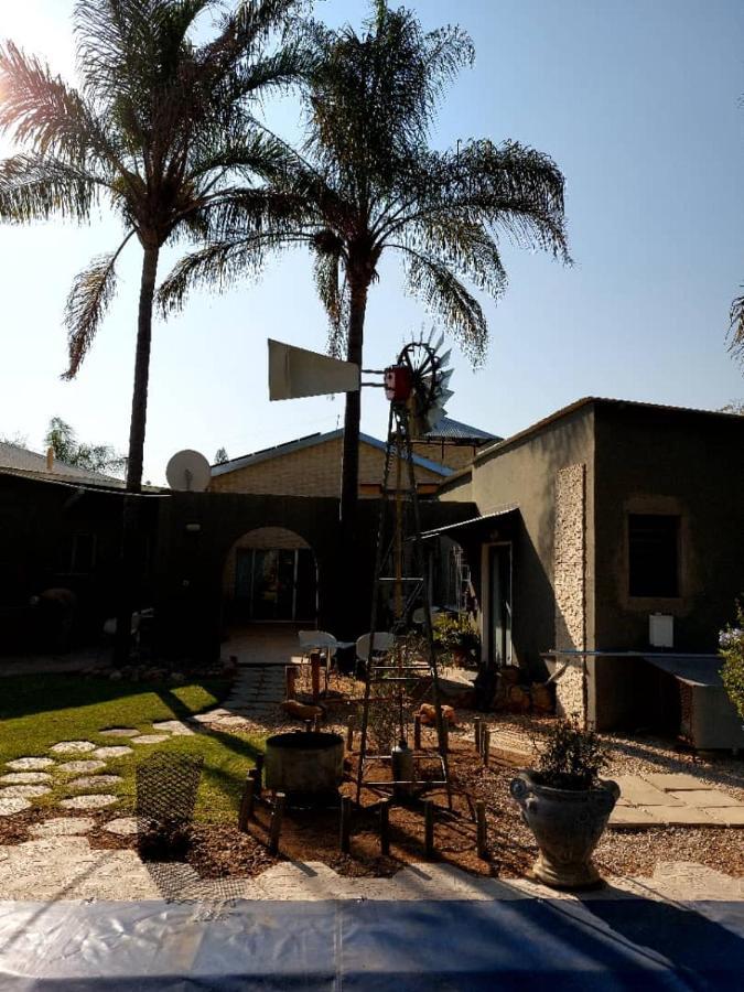 Bush Pillow Guest House Otjiwarongo Eksteriør bilde