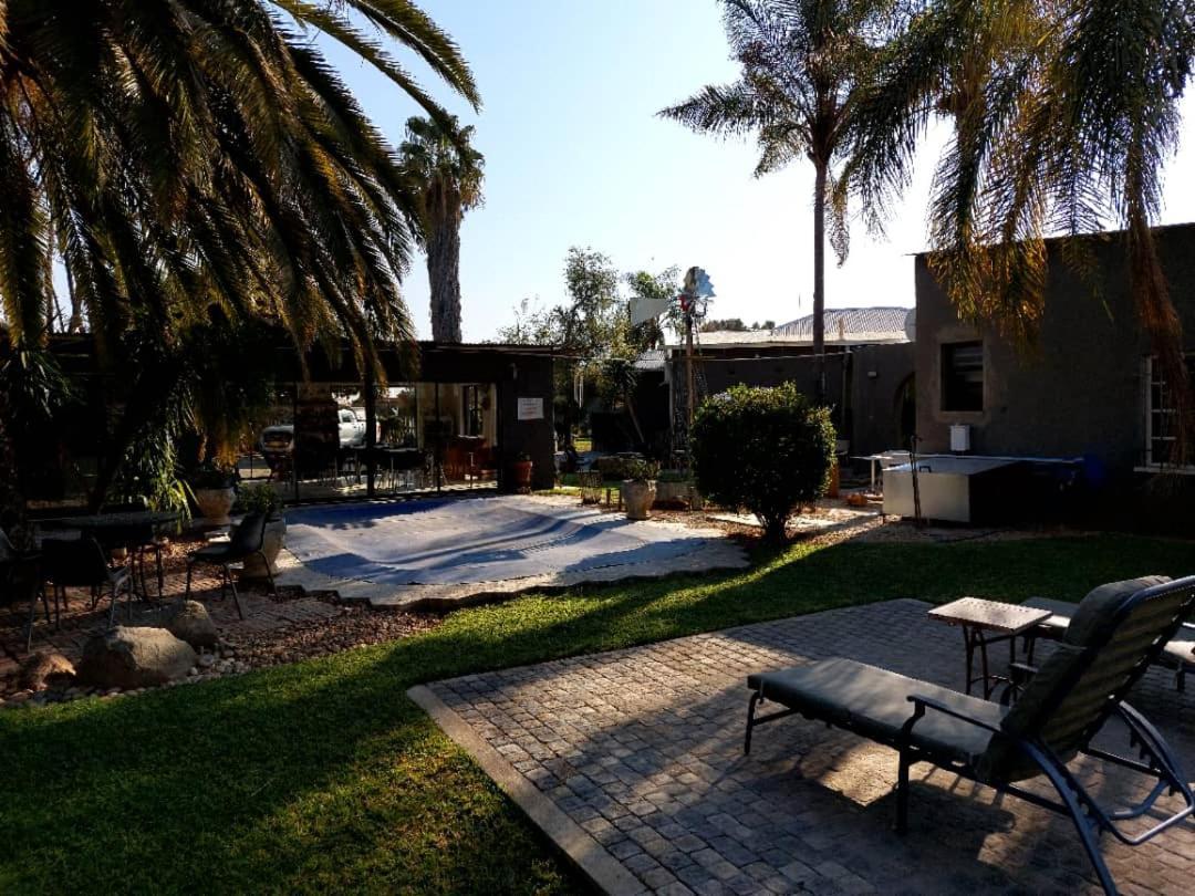 Bush Pillow Guest House Otjiwarongo Eksteriør bilde
