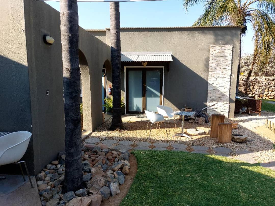 Bush Pillow Guest House Otjiwarongo Eksteriør bilde