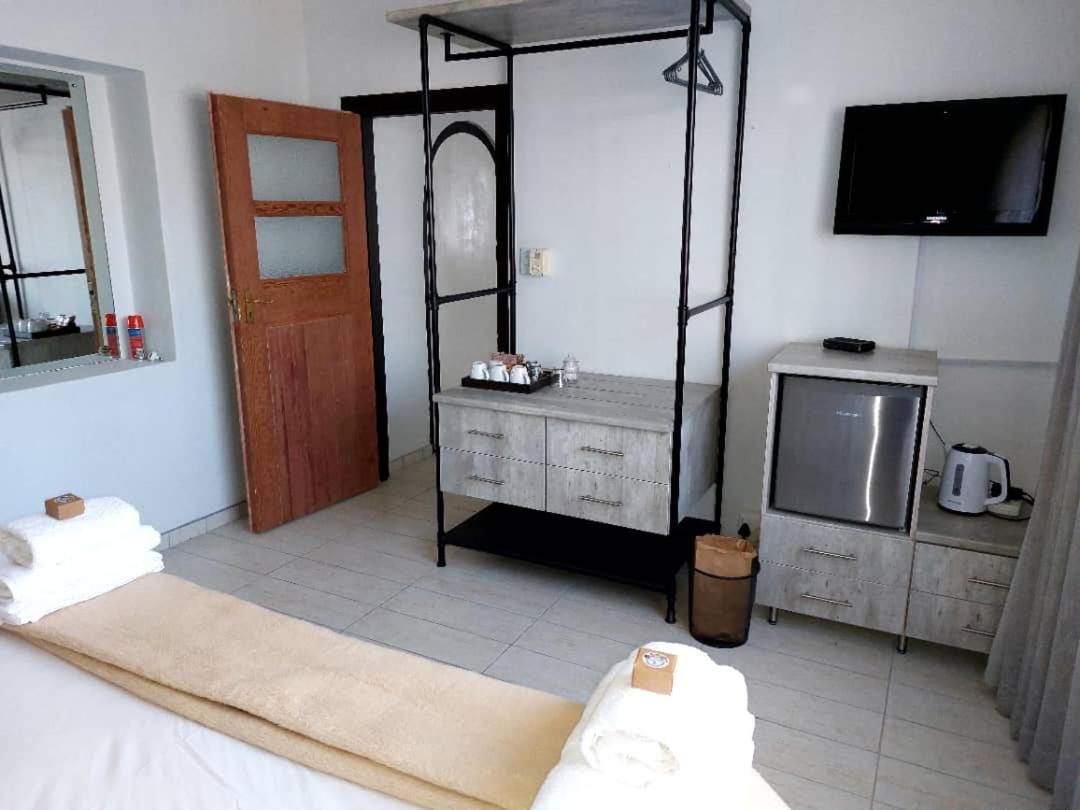 Bush Pillow Guest House Otjiwarongo Eksteriør bilde