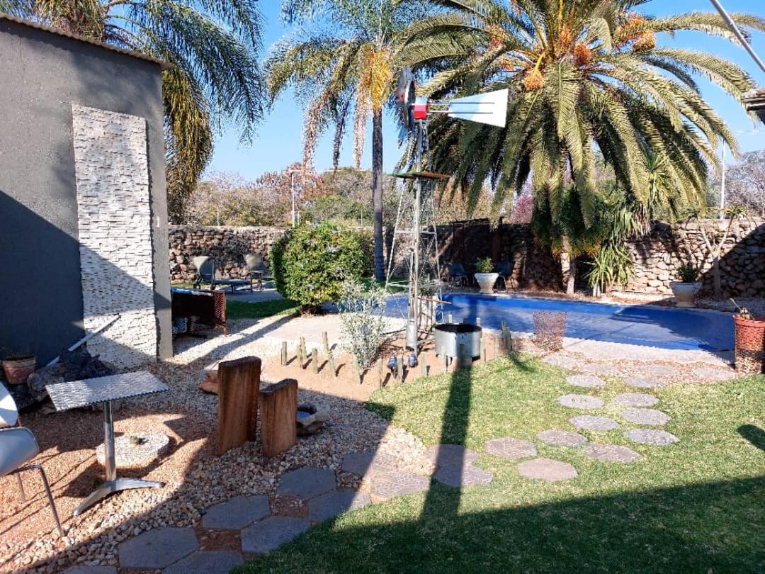 Bush Pillow Guest House Otjiwarongo Eksteriør bilde