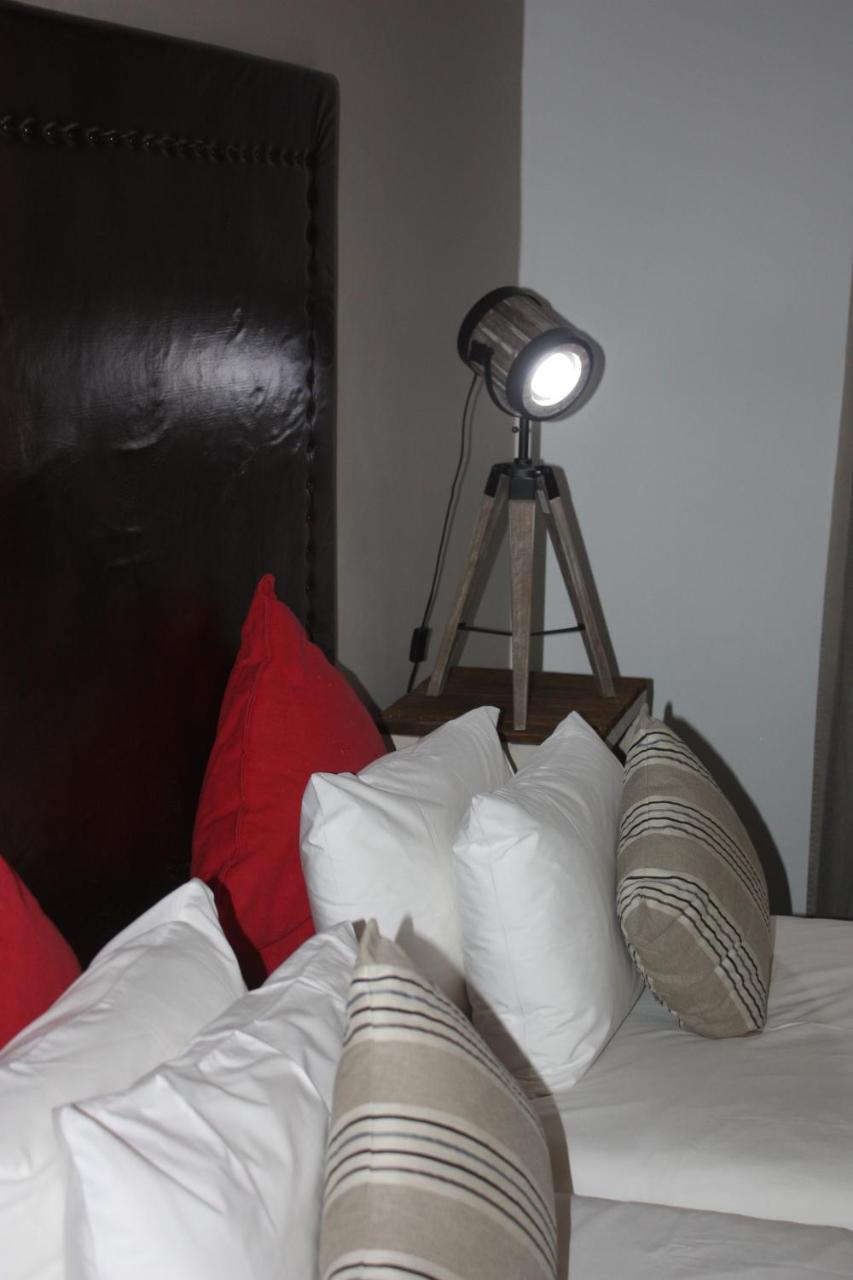 Bush Pillow Guest House Otjiwarongo Eksteriør bilde
